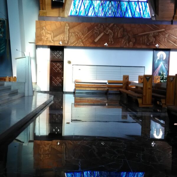 ART STONE MARMUR BOLECHOWICA SZLIFOWANIE KRYSTALIZACJA POLEROWANIE 600x600