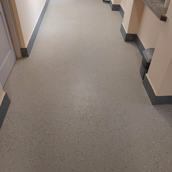 WhatsApp Image 2025 02 04 at 09 37 24 600x600